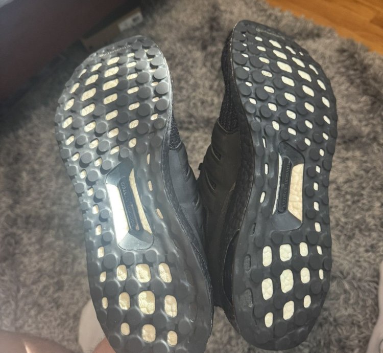 Adidas Black Ultraboost