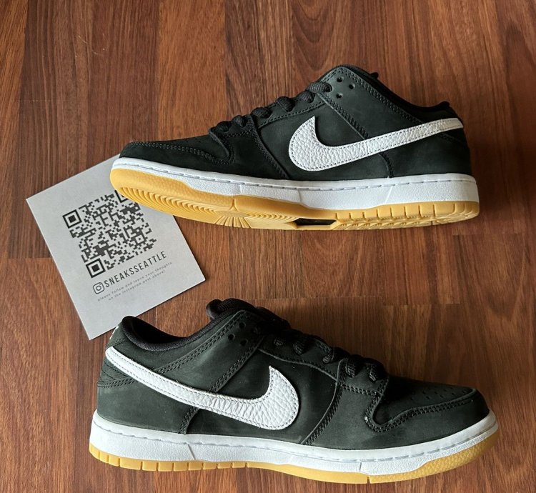 Nike Sb Dunk Low Pro Black Gum Size 11 5m Cd2563-006