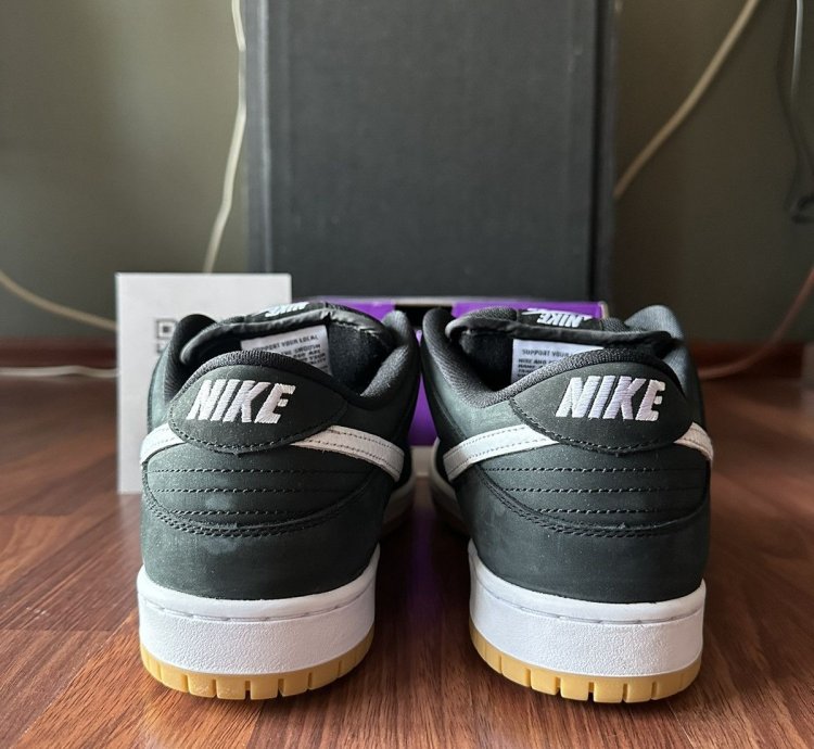 Nike Sb Dunk Low Pro Black Gum Size 11 5m Cd2563-006