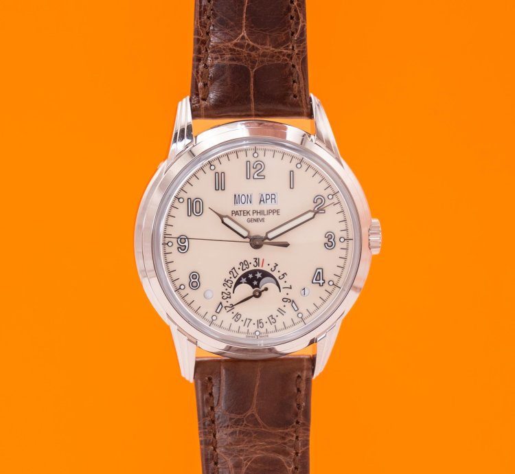 Patek Philippe Perpetual Calendar Grand Complications Perpetual Calendar 40mm 5320g-001 White Gold Cream 2017