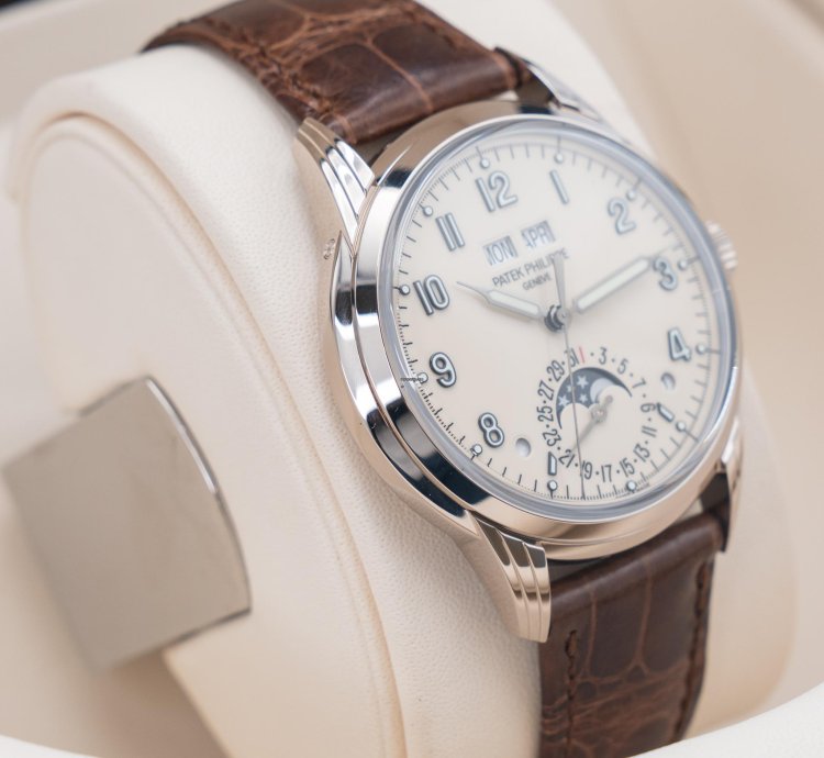 Patek Philippe Perpetual Calendar Grand Complications Perpetual Calendar 40mm 5320g-001 White Gold Cream 2017