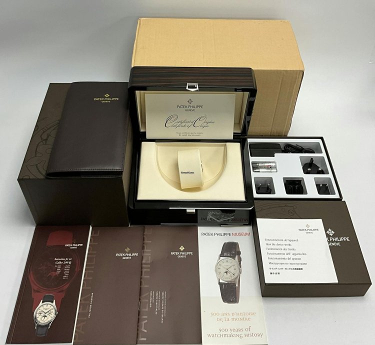 Patek Philippe Perpetual Calendar Grand Complications Perpetual Calendar 5139g-001