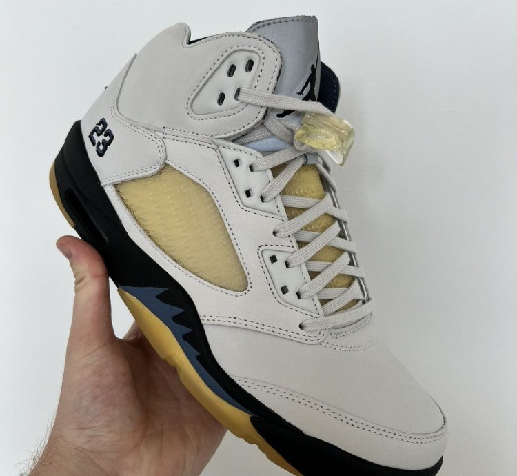 Ma Mani Re Wmns Air Jordan 5 Retro Dawn