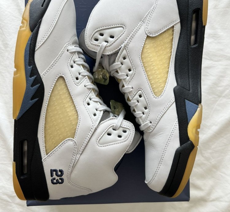 Ma Mani Re Wmns Air Jordan 5 Retro Dawn