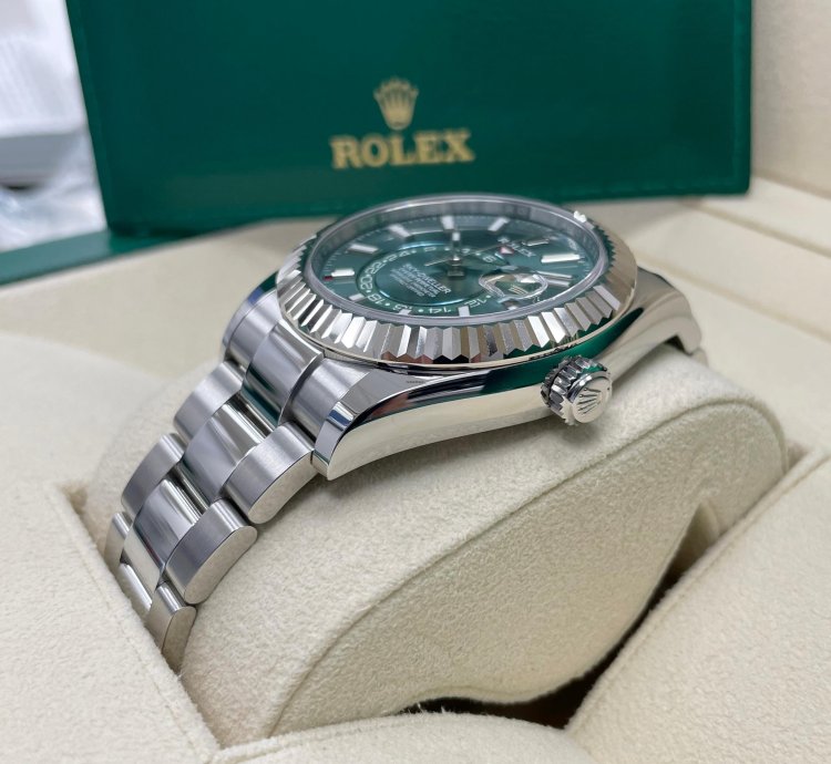 Rolex Sky-dweller New Sky-dweller Mint Green Dial 336934 Oyster Bracelet 42mm Stainless Steel Watch