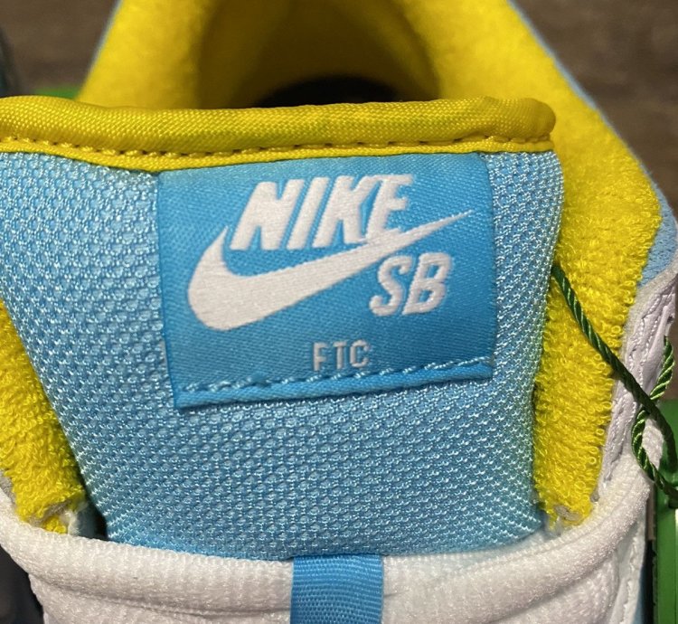 Nike Sb Dunk Low Pro Ftc Lagoon Pulse regular Box