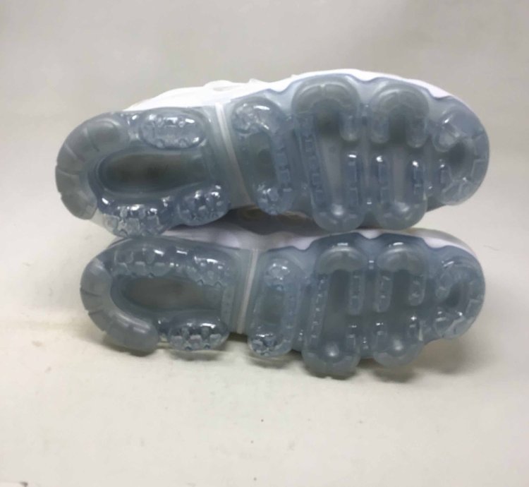 Air Vapormax Plus White Platinum