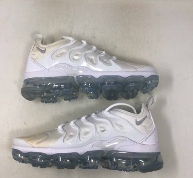 Air Vapormax Plus White Platinum