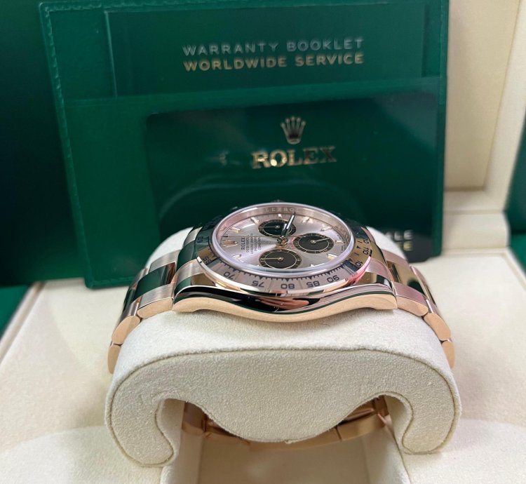Rolex Daytona Sundust And Black Index Dial Oyster Bracelet 126505