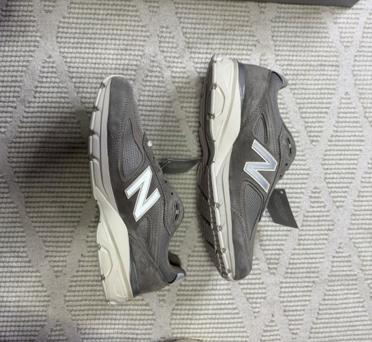 Kith New Balance 990v4 Miusa Moonrock