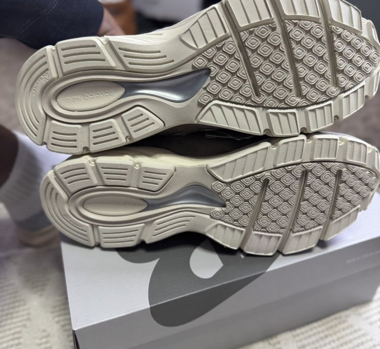 Kith New Balance 990v4 Miusa Moonrock