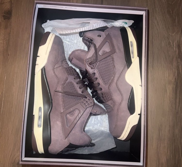 Ma Maniere Jordan 4 Violet Ore