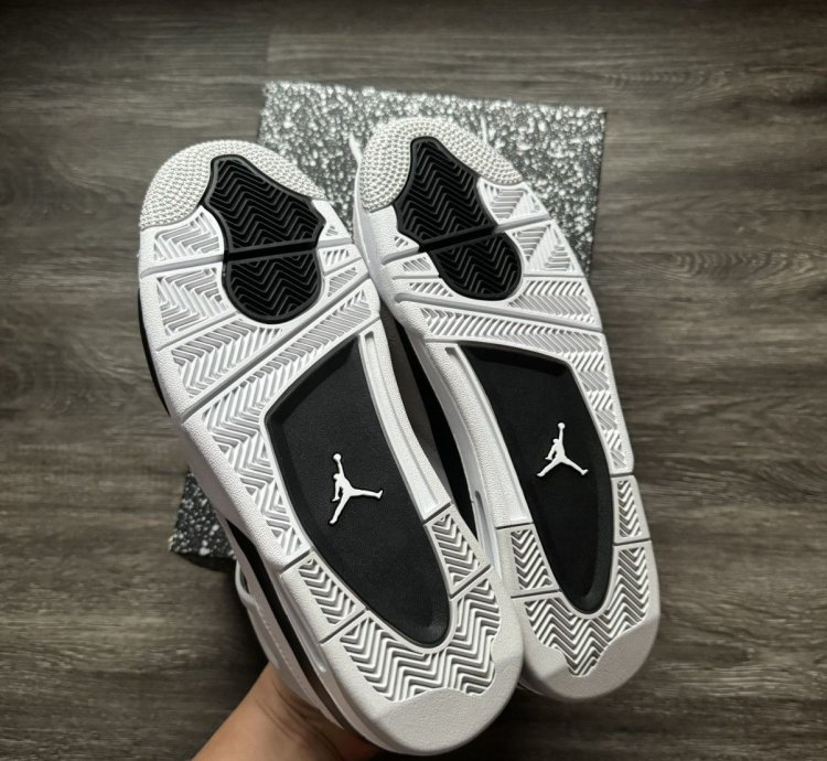Aj4 Air Jordan 4 Retro Military Black White Sneakers