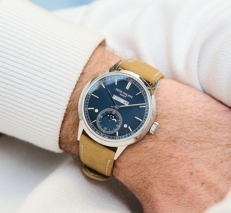 Patek Philippe Perpetual Calendar In-line Perpetual Calendar 5236p-001 Platinum