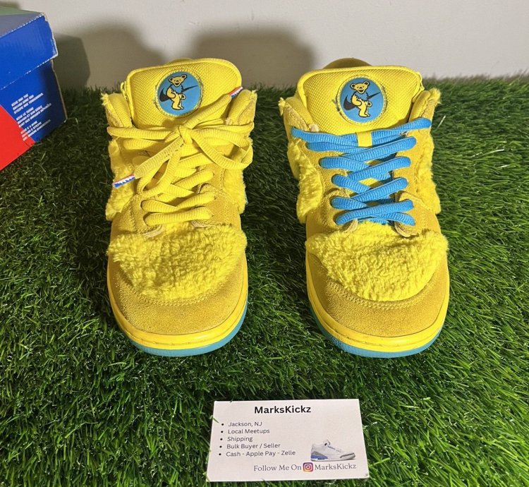 Nike Sb Dunk Low Pro Qs Grateful Dead Yellow Bear Size 10
