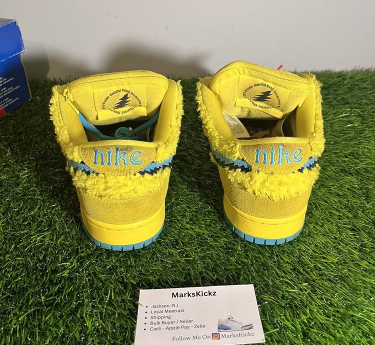 Nike Sb Dunk Low Pro Qs Grateful Dead Yellow Bear Size 10