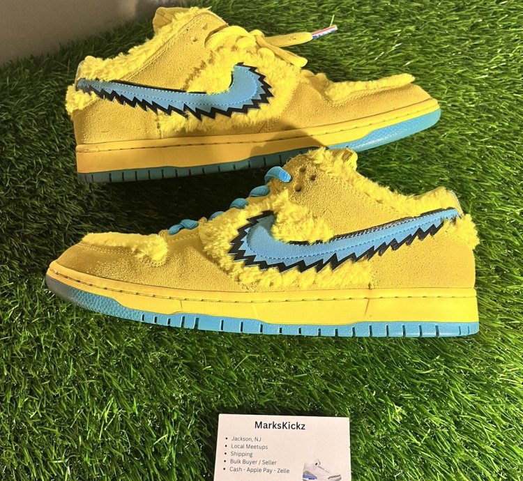 Nike Sb Dunk Low Pro Qs Grateful Dead Yellow Bear Size 10