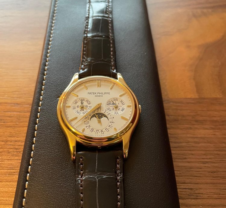 Patek Philippe Perpetual Calendar Like New - Full Set