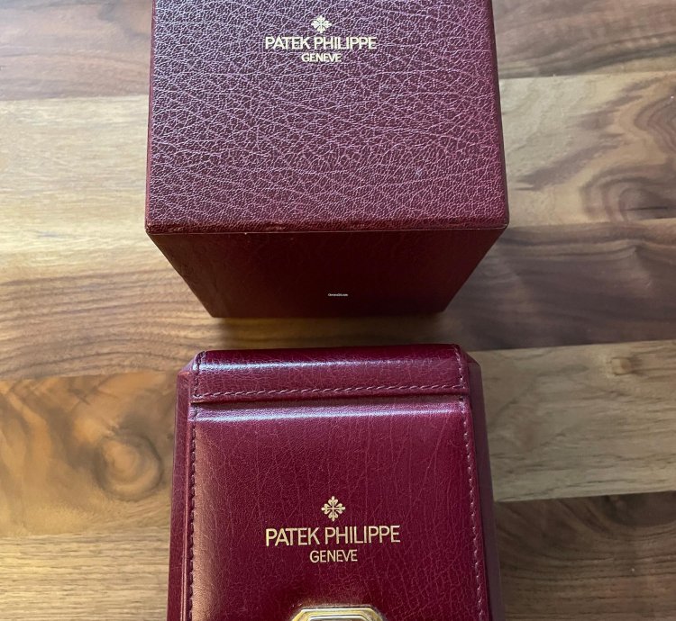 Patek Philippe Perpetual Calendar Like New - Full Set
