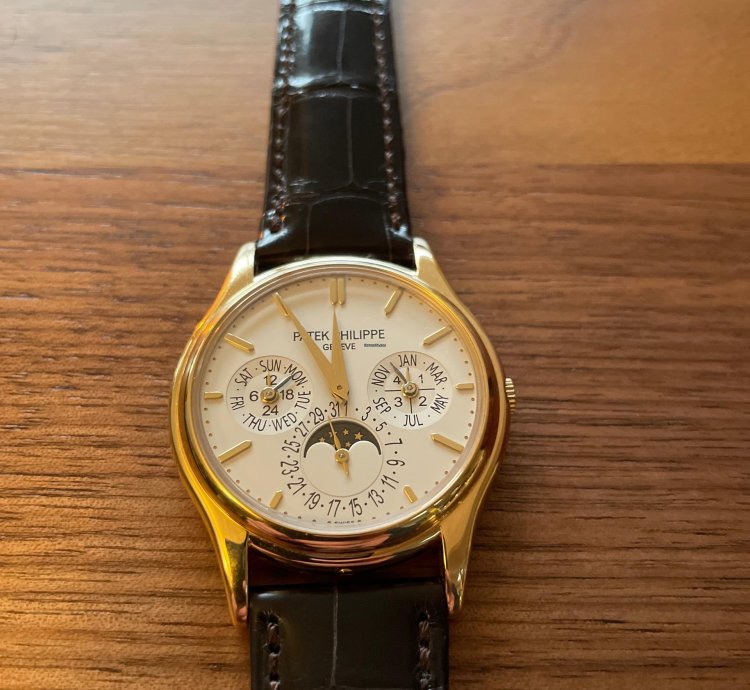 Patek Philippe Perpetual Calendar Like New - Full Set