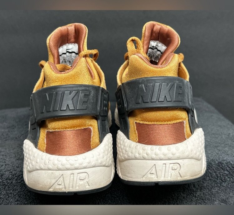 Authentic Nike Air Huarache Prm Wheat Black Light Bone Suede
