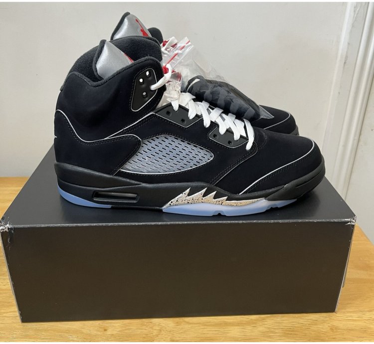 Men Size 10 Air Jordan 5 Black Metallic Reimagined 2025