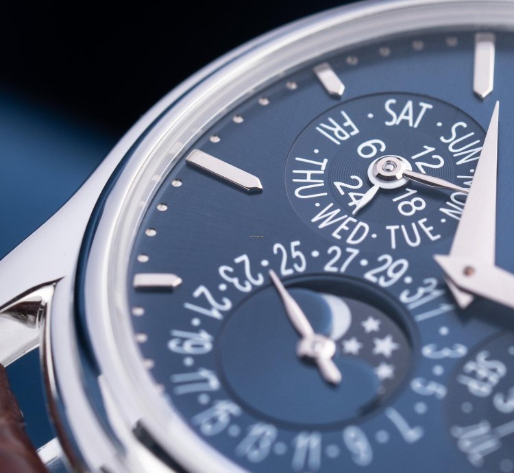 Patek Philippe Perpetual Calendar Platinum Blue Dial 5140p