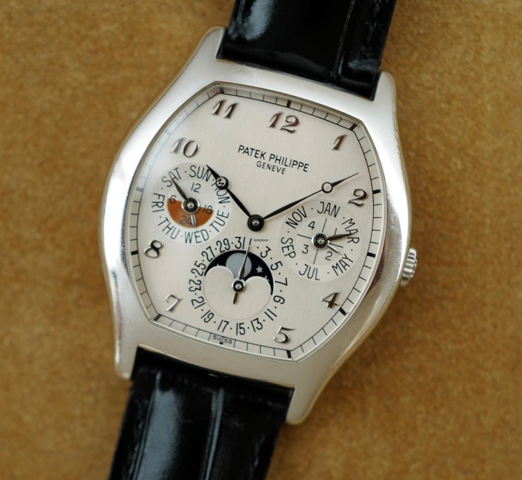Patek Philippe Perpetual Calendar Platinum Perpetual Calendar Watch Ref 5040