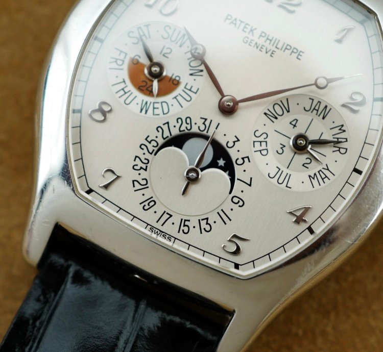 Patek Philippe Perpetual Calendar Platinum Perpetual Calendar Watch Ref 5040