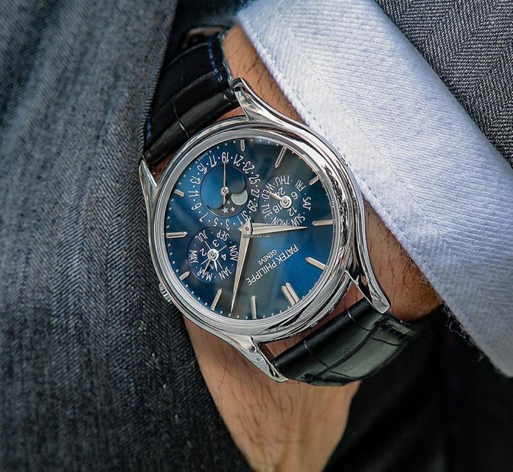 Patek Philippe Perpetual Calendar Platinum Ref 5140p Blue Dial With Exctract Pp