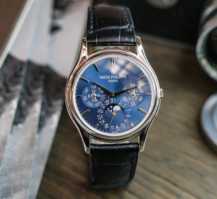 Patek Philippe Perpetual Calendar Platinum Ref 5140p Blue Dial With Exctract Pp