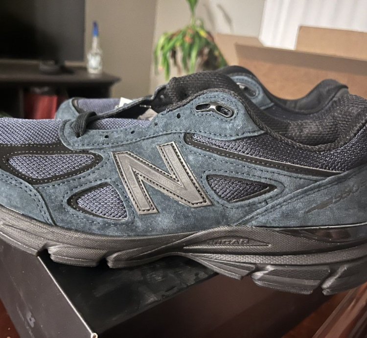 Navy Jjjjound New Balance 990v4 sz 10 5
