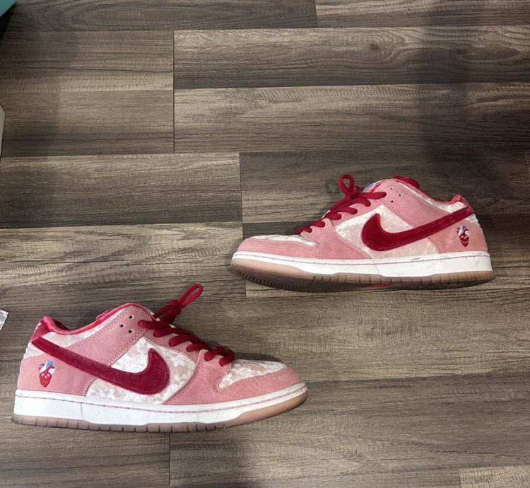 Nike Sb Dunk Low Pro Strangelove