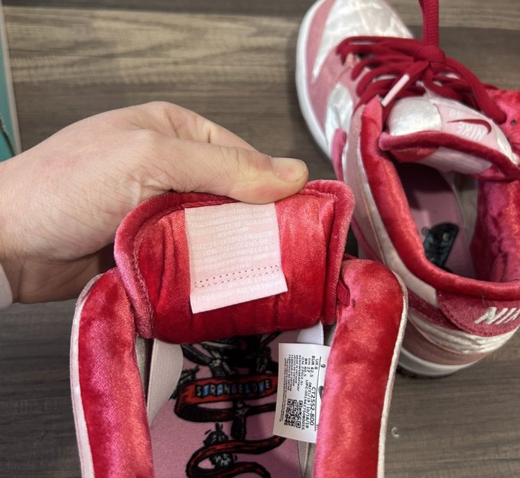 Nike Sb Dunk Low Pro Strangelove