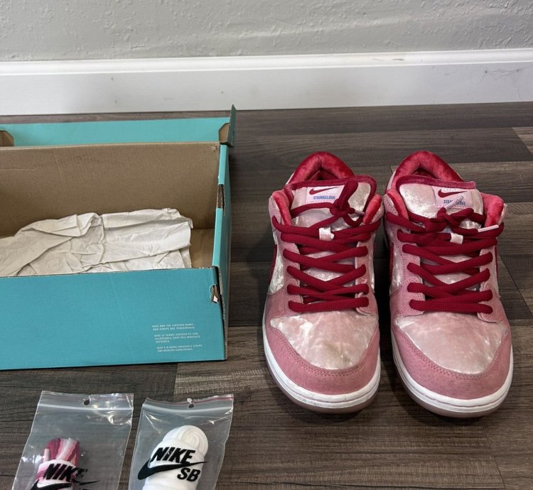 Nike Sb Dunk Low Pro Strangelove