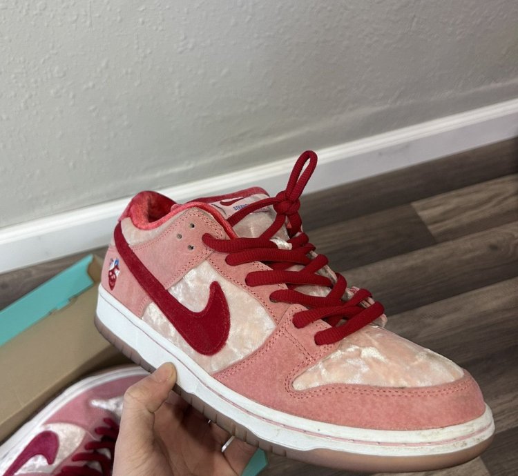 Nike Sb Dunk Low Pro Strangelove