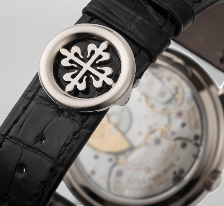 Patek Philippe Perpetual Calendar Ref 5140g-001