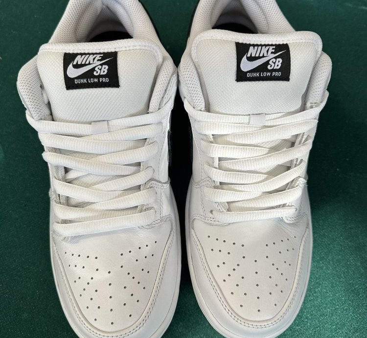 Nike Sb Dunk Low Pro White Black