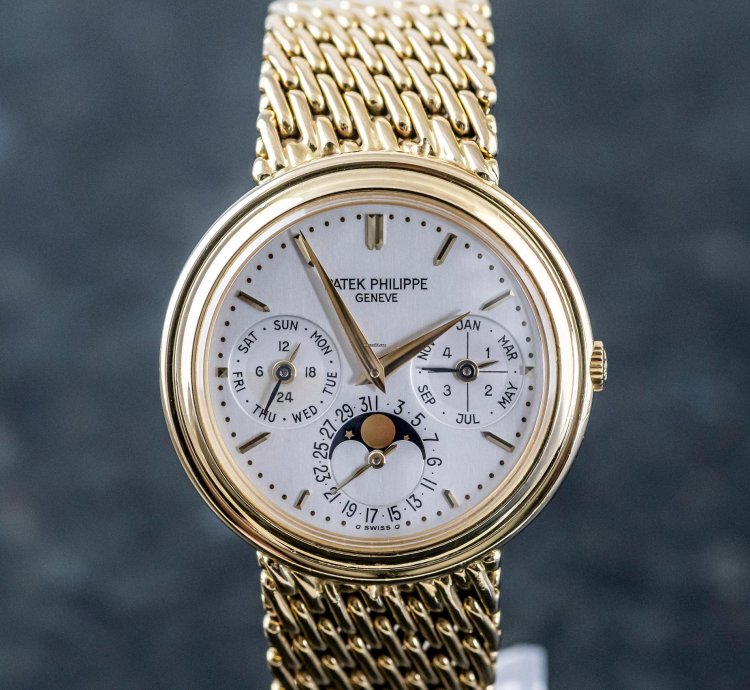 Patek Philippe Perpetual Calendar Reference 3945j 18k Yellowgold 3940 With Gold Bracelet