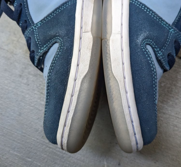 Nike Sb Dunk Low Pro Why So Sad Blue Suede Dx5549-400