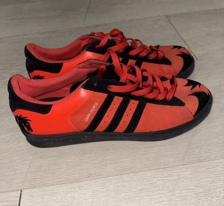Adidas Dark Horse Comics Adicolor Century R3 Sneakers