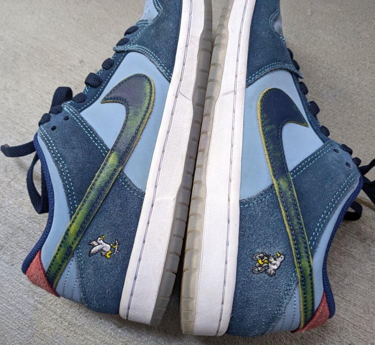 Nike Sb Dunk Low Pro Why So Sad Blue Suede Dx5549-400