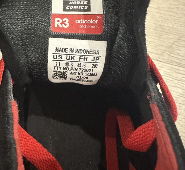Adidas Dark Horse Comics Adicolor Century R3 Sneakers