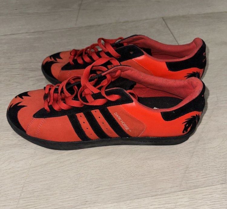 Adidas Dark Horse Comics Adicolor Century R3 Sneakers