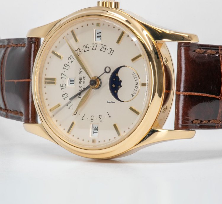 Patek Philippe Perpetual Calendar Retrograde 5050j-019