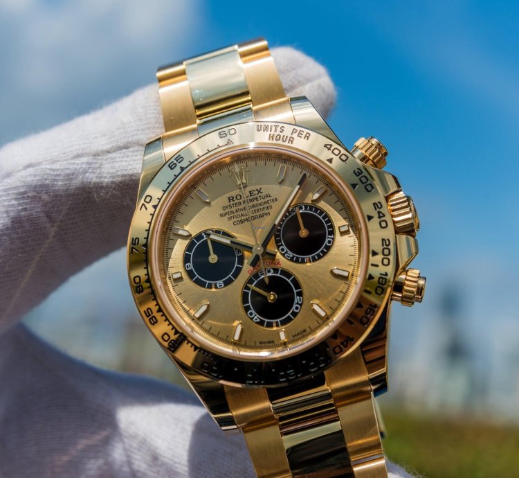 Rolex Daytona Unworn 2023 Daytona 116508 Gold Dial