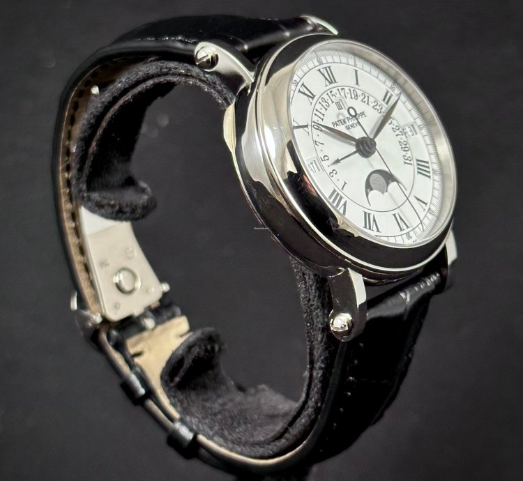 Patek Philippe Perpetual Calendar Retrograde Moonphase 18k White Gold Vintage 1990s Box Papers