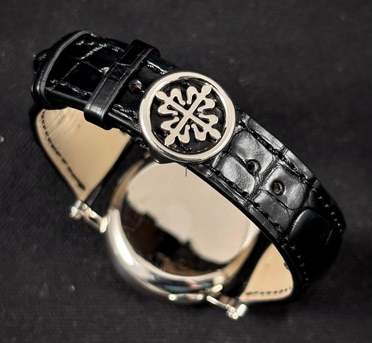 Patek Philippe Perpetual Calendar Retrograde Moonphase 18k White Gold Vintage 1990s Box Papers