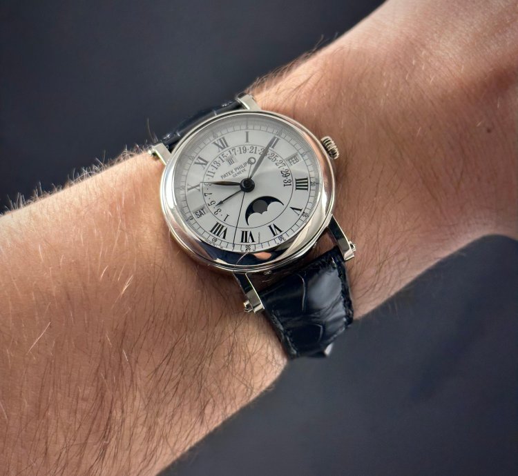 Patek Philippe Perpetual Calendar Retrograde Moonphase 18k White Gold Vintage 1990s Box Papers