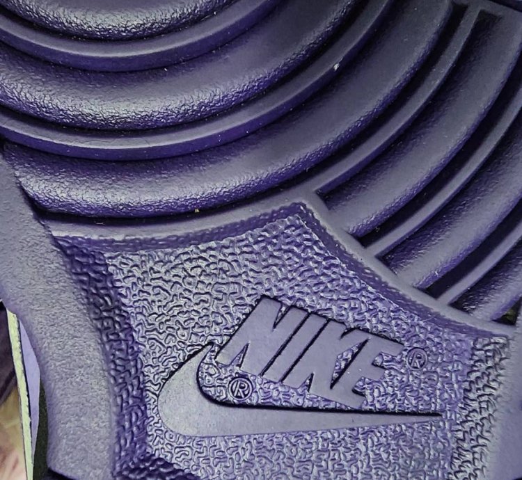 Nike Sb Dunk Low Purple Lobster